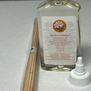 PartyLite Apricot Daisy Fragrance Oil